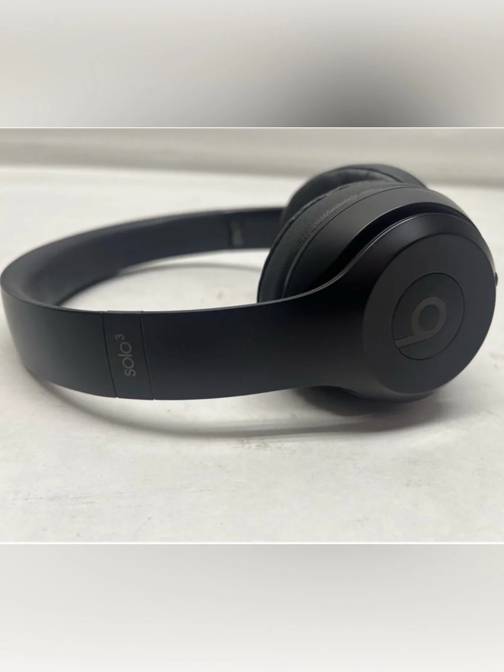 Solo3 Wireless On-Ear Headphones - Black/Red